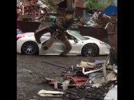 Радикальное уничтожение суперкара. Гонконг / Destruction of the supercar. HongKong /超級跑車的毀滅。香港