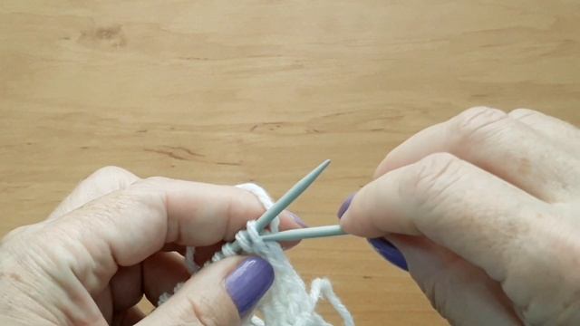 Красивый ажурный узор спицами для жилета, кардигана, туники.