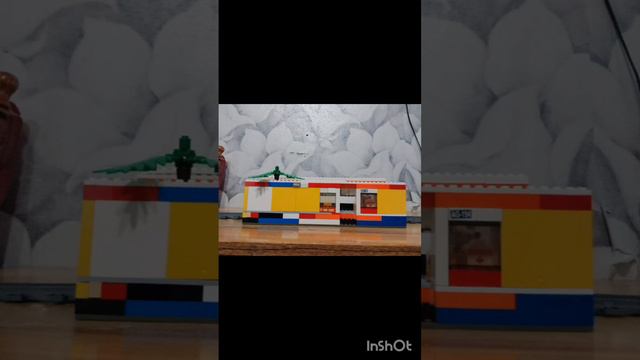 Поезд из Лего: Путешествие по миру железных дорог в миниатюре
