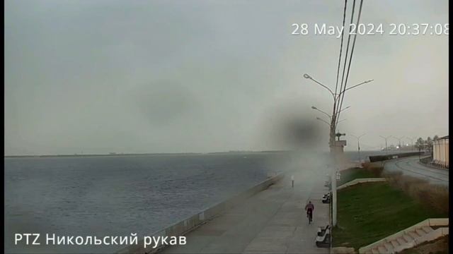 Гроза в Архангельске, уже не первая. Пора купаться?