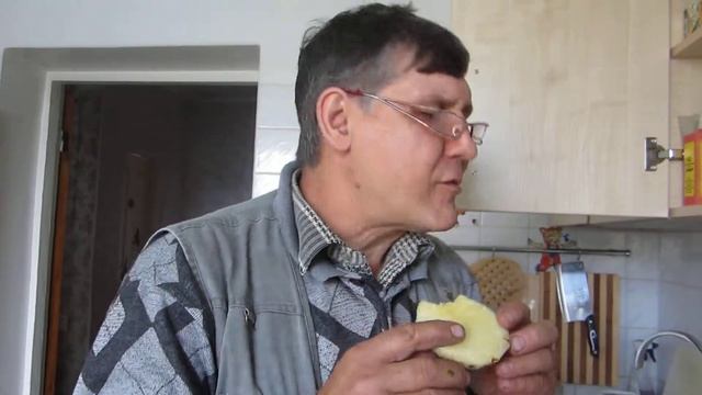 Как почистить ананас.