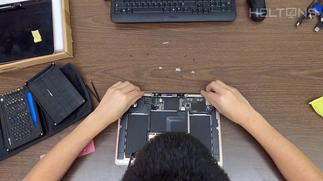 How to Replace a MacBook Air 13" A1932 Late 2018 Full Assembly LCD Screen Replacement