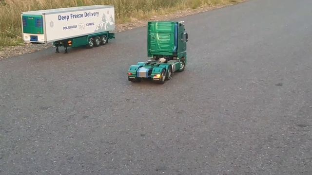 Mercedes Benz Actros 3363 GigaSpace Tamiya 114