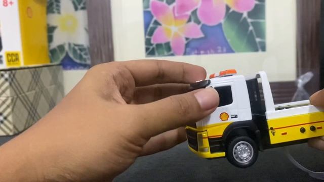 Unboxing and review Shell Volvo FM Wrecker 1/50 diecast truck