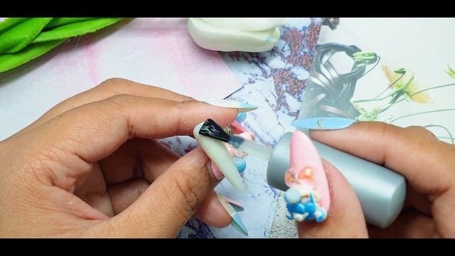 Roman Harper Roberta Robbins - Luxurious Butter Blue Nail Art