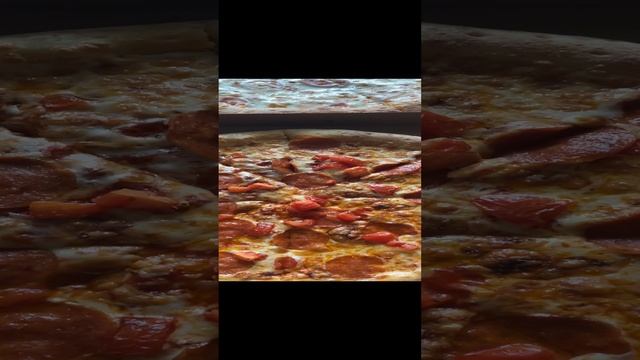 Пиццы 🍕 много не бывает