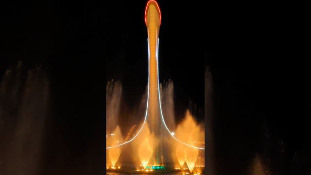 Поющие фонтаны в Олимпийском парке. Сириус июль 2024.