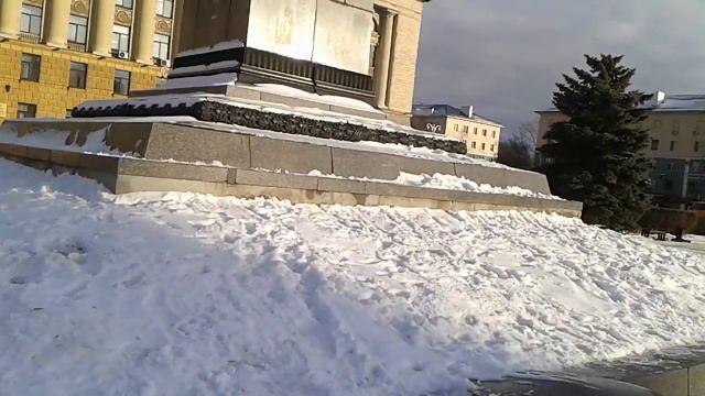 Памятник В. И. Ленину!ул московская!площадь ЛЕНИНА
