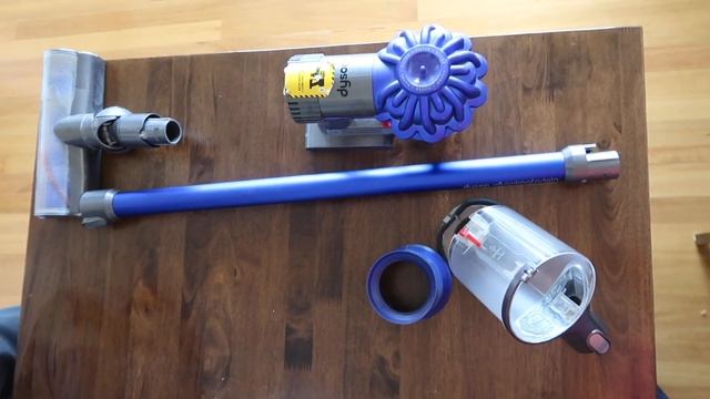 HOW TO CLEAN THE DYSON V6 VACUUM CLEANER | DEEP CLEANING THE DYSON CORDLESS VACUUM