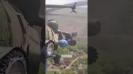 🇷🇺Вертолётчики верхом на Ми-28Н насыпает хохлозаврам
🎧Groove Dealers - Sound of the South