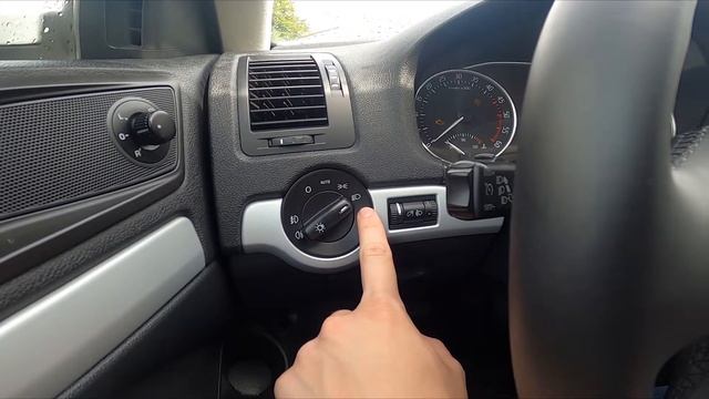 How to Enable or Disable Dipped Beam in Skoda Octavia II ( 2004 – 2013 )  Use Headlights