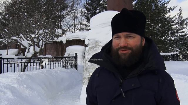Владыка Златоустовский и Саткинский Пётр совершил молебен в Башне-колокольне