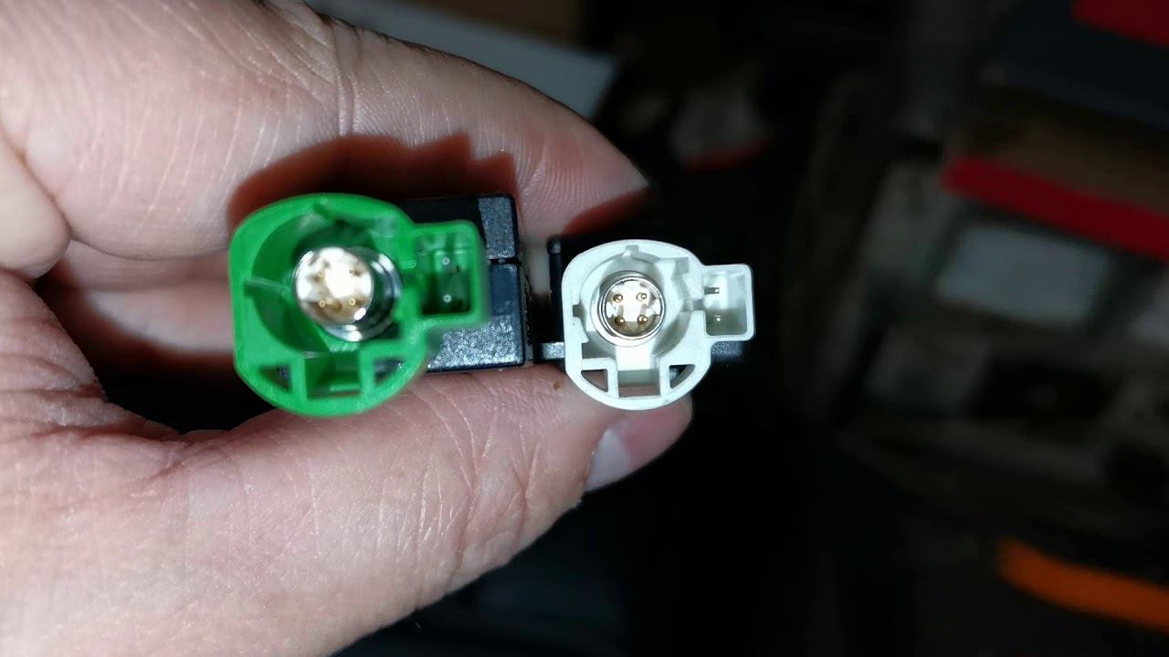 Замена USB порта старого образца на USB порт нового образца на октавии а7