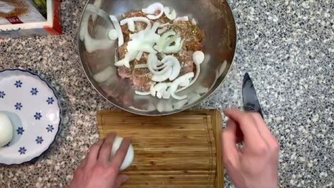 Шашлык из свиной вырезки. ВкусВилл
