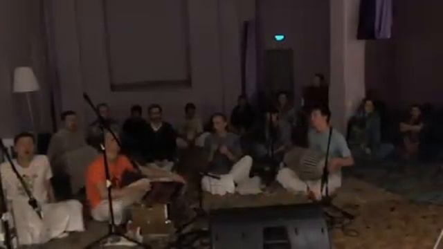 2013.11.29 СПб, КЦ Гаура, 11 луна, Ночной Экадаши Киртан