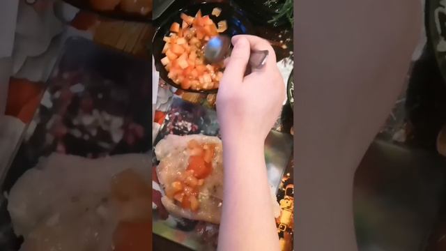 рулетики из куриного филе с сыром и помидорами в беконе Часть 2