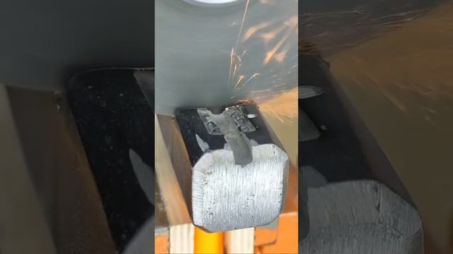 Как не отбить пальцы.