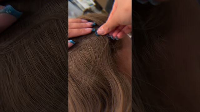 Как самостоятельно надеть волосы на заколках #славянскиеволосы #наращиваниеволосспб