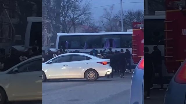 Автобус с детьми и пожарная машина столкнулись в Пятигорске