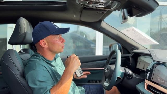 Обзор лучшего автомобиля 2023 года, встречайте - Geely Monjaro в топовой комплектации "exclusive"