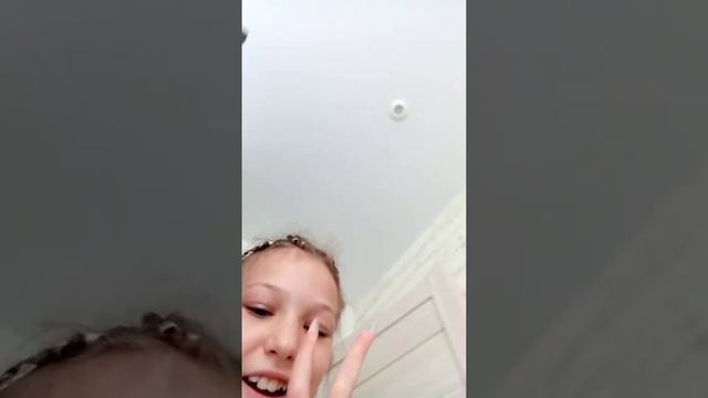 показываю как наклеила свои накладные ноготки