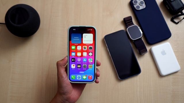 iOS 17.3.1 Review After 3 Days - Battery Drain Fix | Should You Update to iOS 17.3.1? (HINDI)