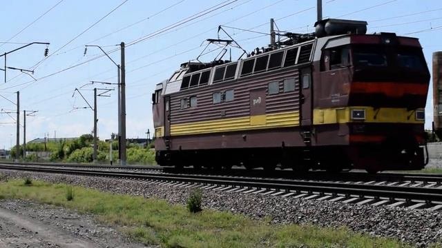 Электровоз-рельсосмазыватель ЧС4Т-369