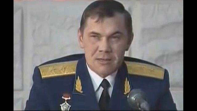 Самые ЗАМЕЧАТЕЛЬНЫЕ СОЛДАТЫ получаются..  Генерал Лебедь  цитаты великих
