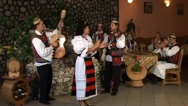 Ancuta Anghel Zis-o mama mandrului - Petrecere la moroseni