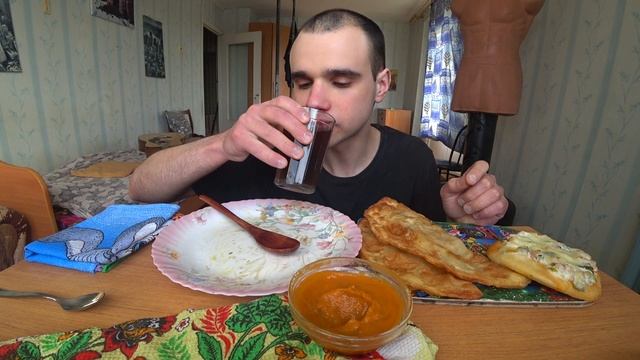 МУКБАНГ АСМР ЯИЧНИЦА / ЧЕЧЕВИЦА / СОУС / ИКРА / РАССТЕГАЙ , ПИЦЦА , ЧЕБУРЕКИ / EATING ASMR Mukbang