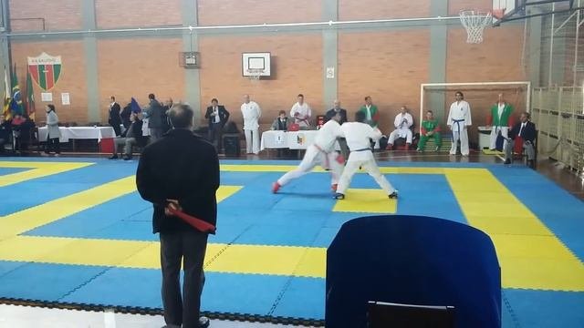Javier Gimenez (AKA) x xxx (CAMPEONATO ESTADUAL DE KARATE FGK-CBK-WKF / 2016)