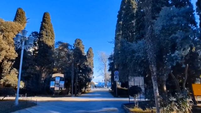 Ялта в феврале. Крым зимой. Песня - Яхта, Парус, Ялта. Исполняет Валентин Стрыкало