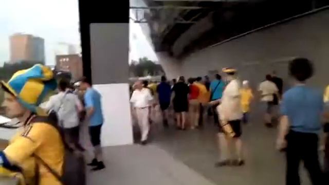 Перед входом на стадион Украина-Франция Евро-2012