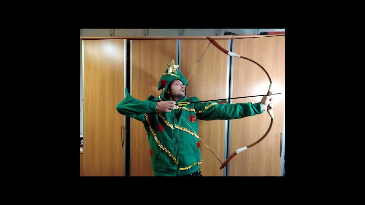 Конькобежный лучник чилит на хате