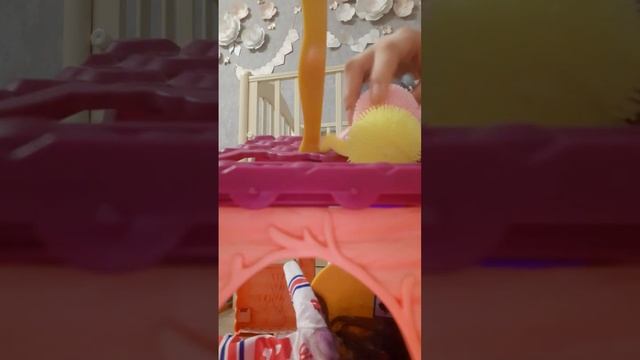 Испытание для сестёр! Найдут ли они камеру? Им 2,5 лет