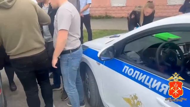 Перестрелка произошла этим утром во дворе соседнего Кемерова: задержаны восемь человек.
