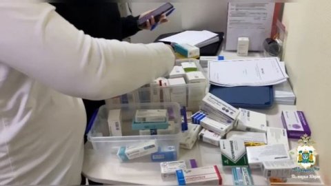 В Сургуте сотрудники полиции выявили нарушения продажи лекарственных препаратов