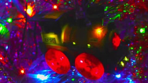 Наша Новогодняя ЕЛКА. светодиодные игрушки на елку делал 30 лет назад _)