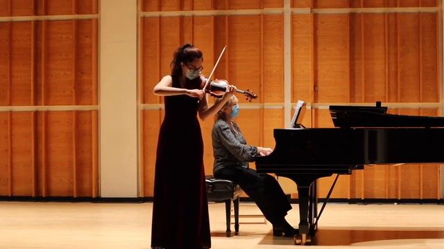 Julia Jones, 16, USA, Youth A  P Tchaikovsky Concerto 2 movement