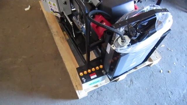 Первый запуск генератора Europower EP16000TE.