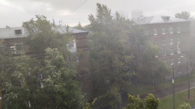 Элис новости погода: сильный ливень и гром в нашем Преображенском районе города Москвы