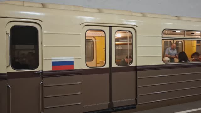 Ретропоезд Сокольники в Московском метро 30.05.2024