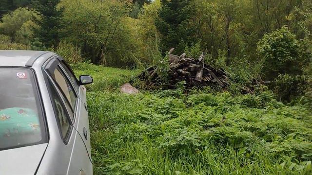 Приехал на дачу в деревне привез бу профнастил из дома