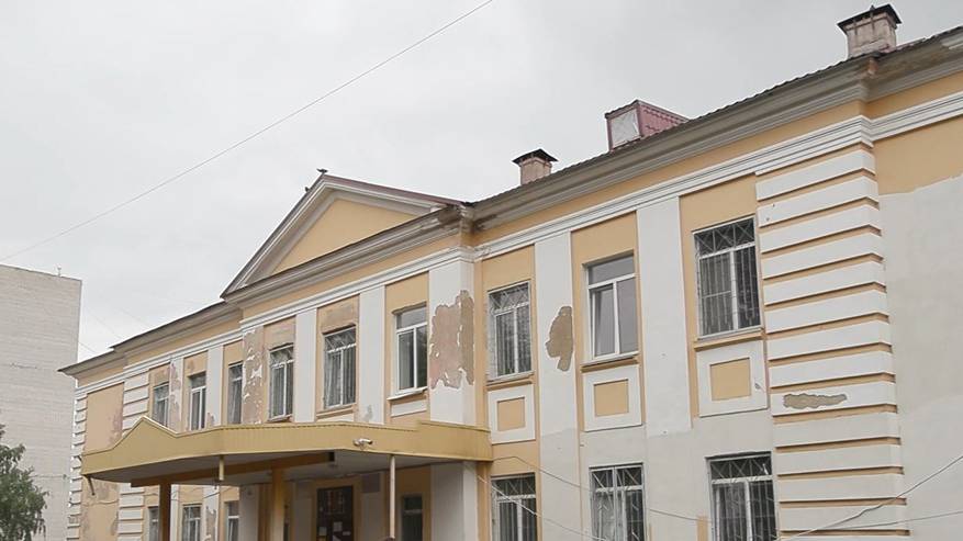 В Красноармейском районе Волгограда продолжается капремонт школы № 64