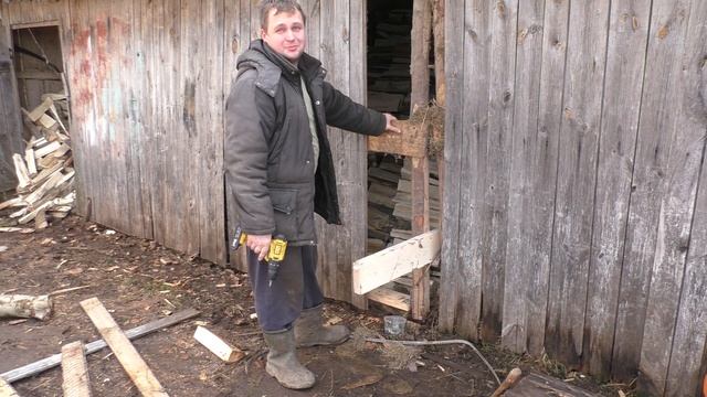 Дровник не выдержал, дрова уехали. Ремонтируем// Жизнь в деревне//Деревня