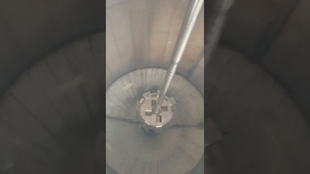 Химический реактор из нержавеющей стали с мешалкой