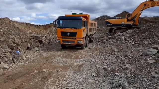 Разборка предварительно разрыхленного скального грунта ПК109+00  14-04-2020 at 11-38-49