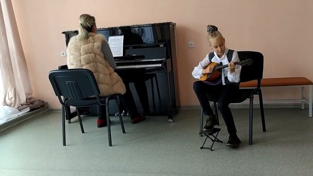 Как под яблонькой  рус. нар .песня обр. В.Андреева. исполняет Миронова Анастасия.