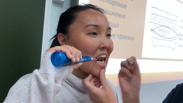 Помогаторррр