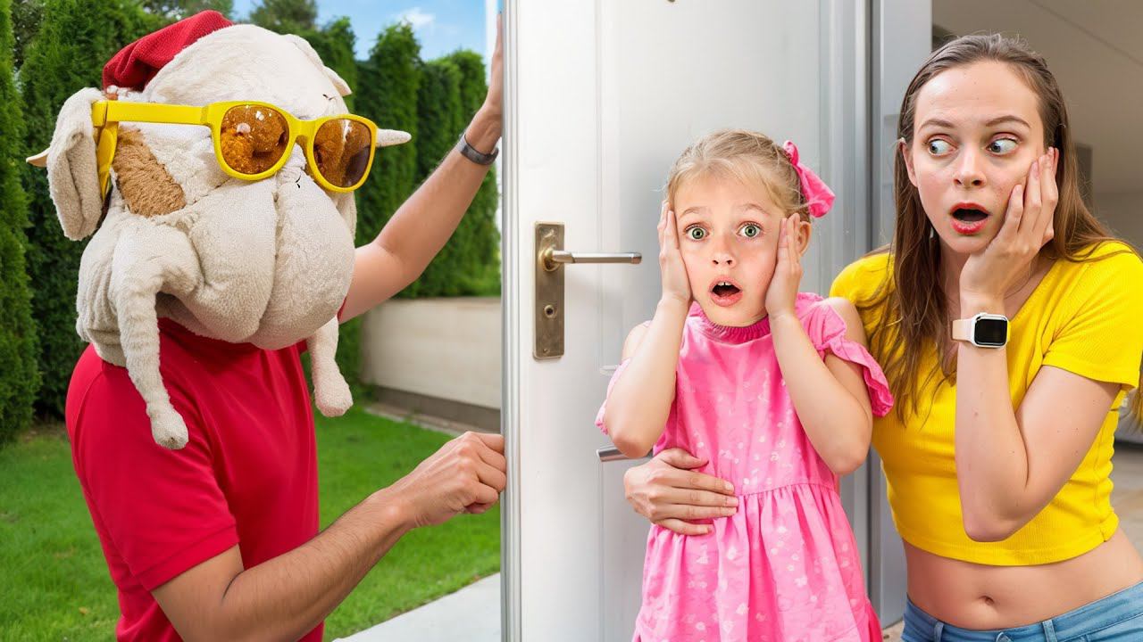 Who's At the Door! New Funny stories for children